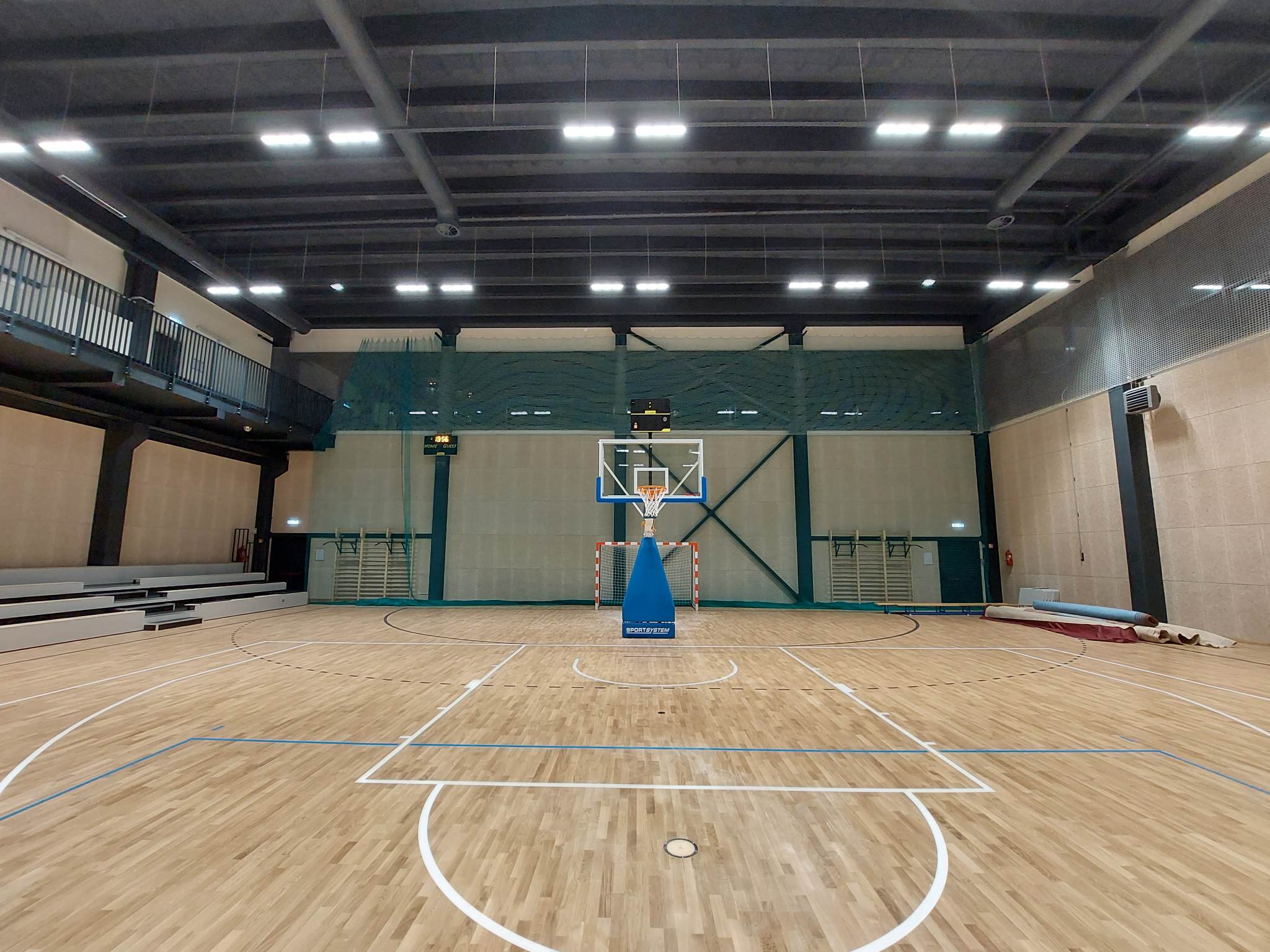 Profesionalios švieslentės sporto salėms ir arenoms J.-Lelevelio-inzinerijos-gimnazija-2