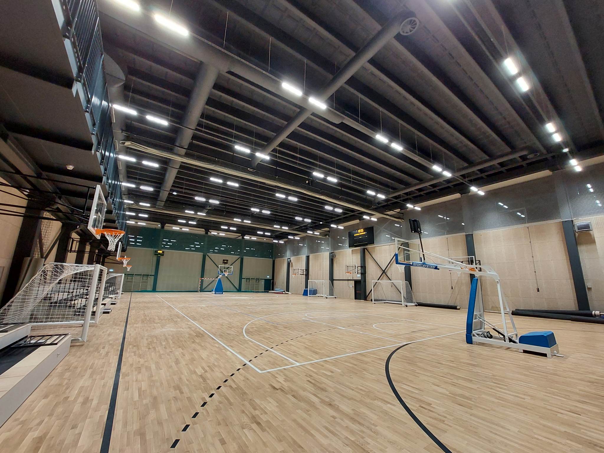 Profesionalios švieslentės sporto salėms ir arenoms J.-Lelevelio-inzinerijos-gimnazija